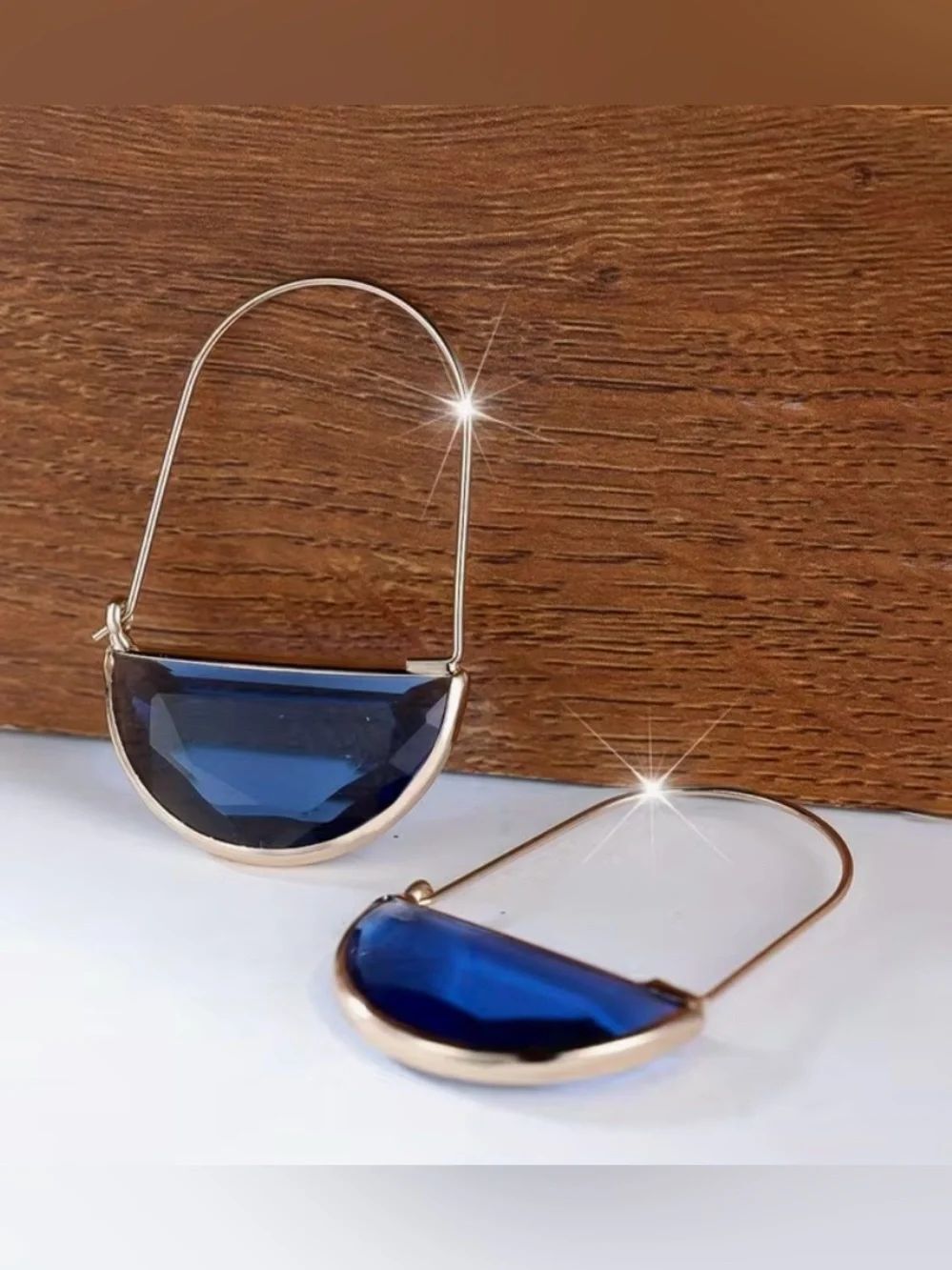 🔹 NEW Anthropologie Elegant Gold and Blue Crystal Earrings 🔹